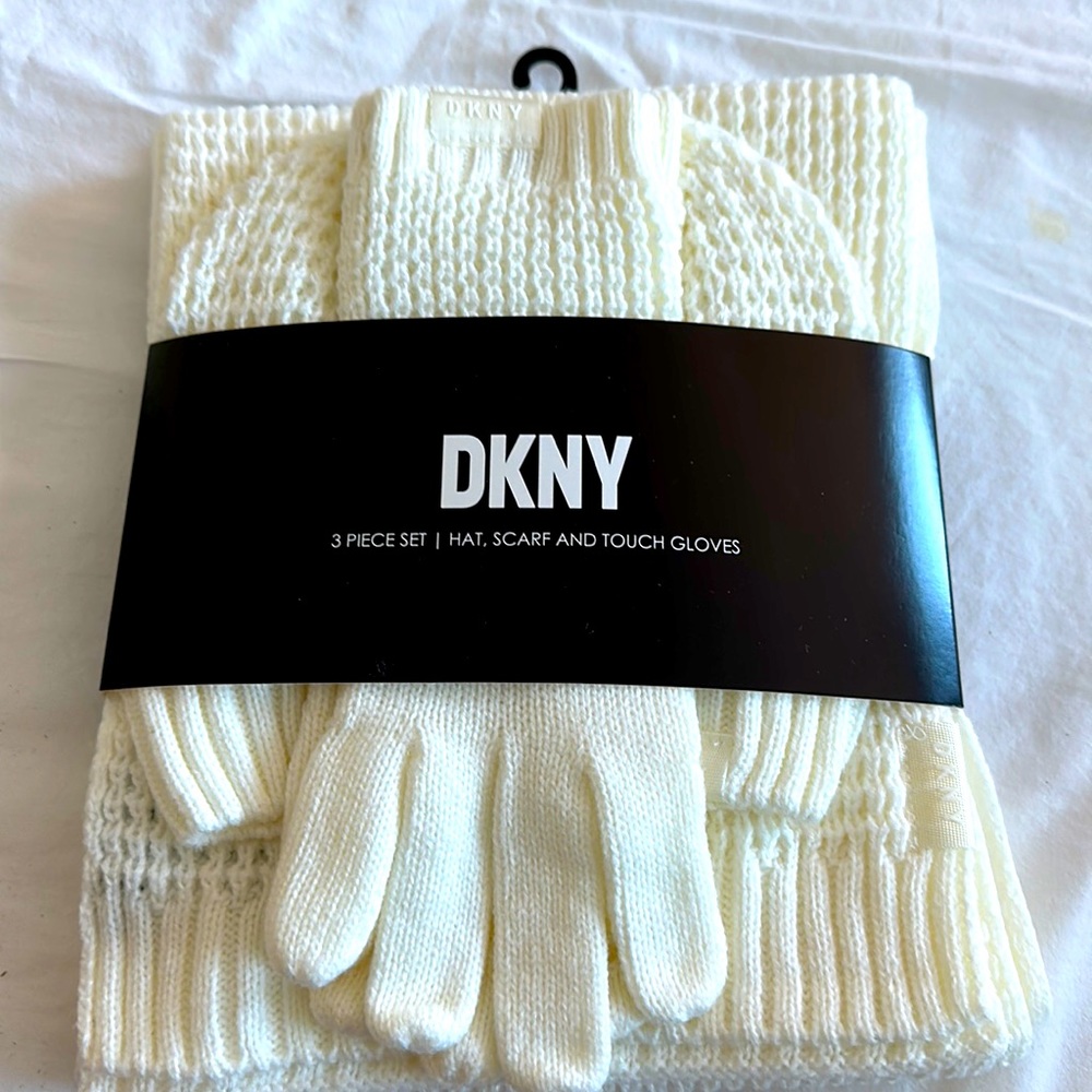 DKNY 3 Piece Set Hat, scarf, gloves